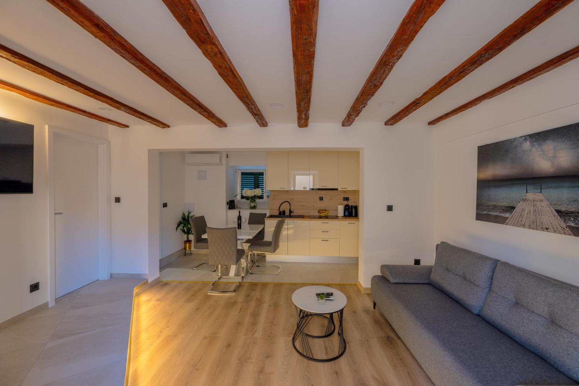 Appartement Bernard Deluxe Renovated Peaceful Old Town Gem